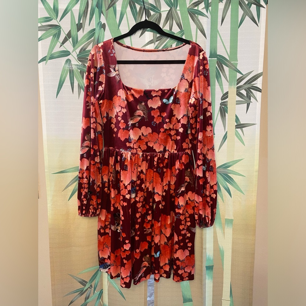 Autumn in Japan Velvet Squared Up Bishop Longline Dress